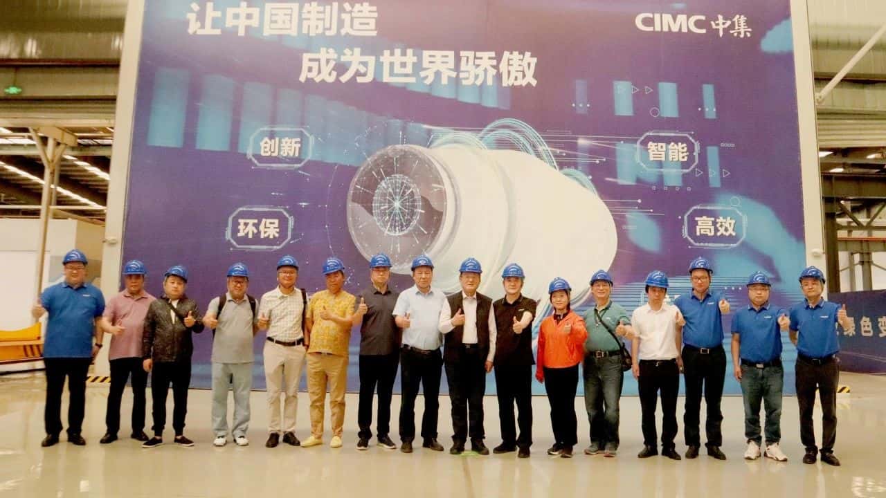 北京市住房和城鄉(xiāng)建設(shè)委員會(huì)、北京節(jié)能和資源綜合利用協(xié)會(huì)領(lǐng)導(dǎo)蒞臨中集車輛攪拌車業(yè)務(wù)集團(tuán)考察 共話新能源