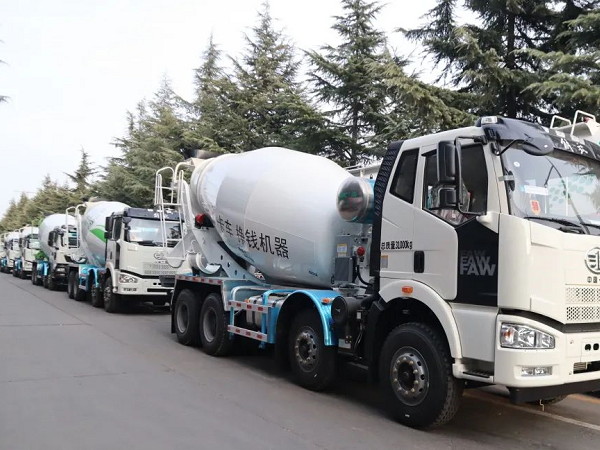 2021捷報(bào)頻傳，新老客戶訂單不斷，凌宇罐車奔赴大江南北！