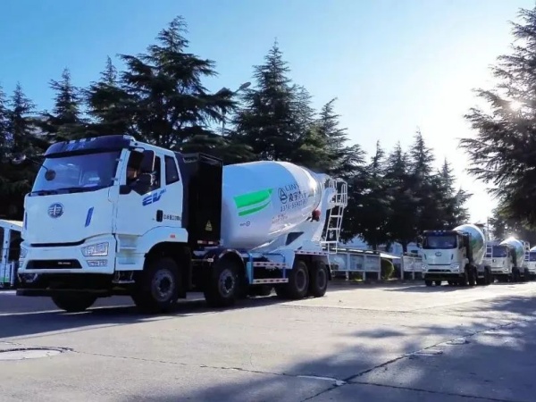 新聞關(guān)注丨國(guó)家發(fā)改委、財(cái)政部：2025國(guó)四重卡更高可補(bǔ)貼14萬(wàn)元；新能源重卡12月銷1.5萬(wàn)