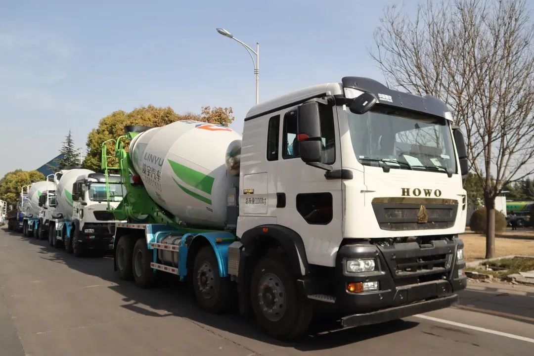 【重卡新聞】十月國內(nèi)重卡銷量公布！全年總銷量或?qū)⒍ǜ?8萬輛！